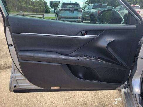 Used 2022 Toyota Camry XSE FWD image 14