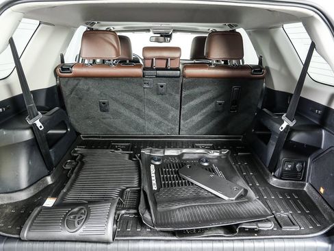 Used 2020 Toyota 4Runner Limited image 32