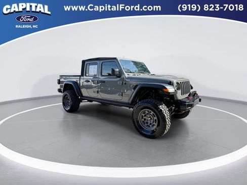 Used 2021 Jeep Gladiator Rubicon w/ Cold Weather Group image 2