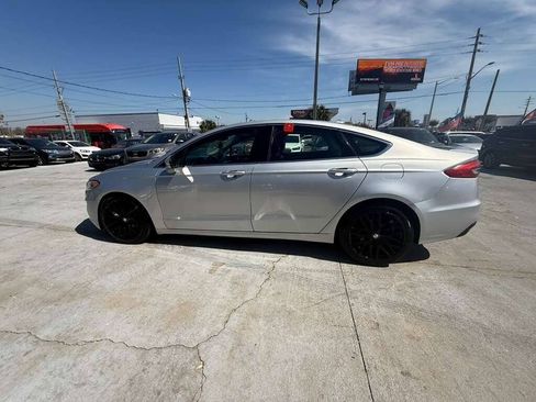 Used 2019 Ford Fusion Titanium AWD/4WD image 4