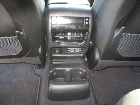Used 2024 Jeep Grand Cherokee L Laredo w/ Luxury Tech Group I RWD image 36