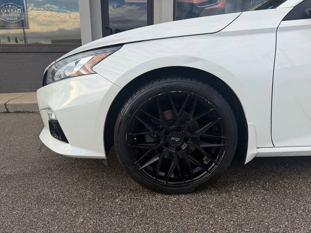 Used 2022 Nissan Altima 2.5 SR w/ Midnight Edition Package FWD image 28