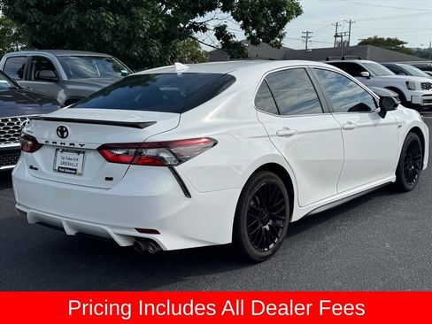 Used 2023 Toyota Camry SE FWD image 3