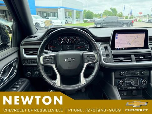 Used 2021 Chevrolet Tahoe Z71 w/ Luxury Package AWD/4WD image 15