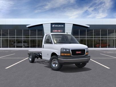 New 2025 GMC Savana 3500 w/ Power Convenience Package