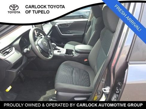 Used 2023 Toyota RAV4 LE AWD/4WD image 6