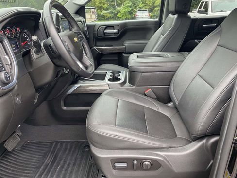 Used 2022 Chevrolet Silverado 1500 LTZ w/ LTZ Premium Package image 16