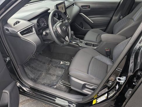 Used 2025 Toyota Corolla Cross AWD Hybrid image 9