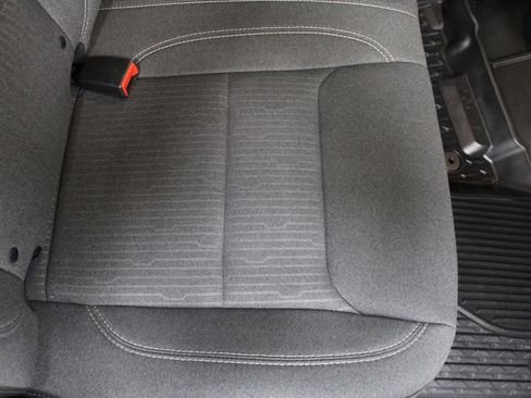 Used 2019 RAM 1500 Big Horn image 22