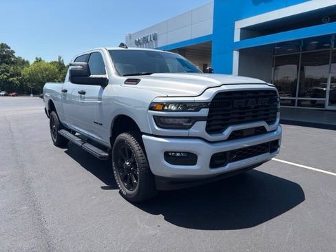 Used 2026 RAM 2500 Big Horn AWD/4WD image 2