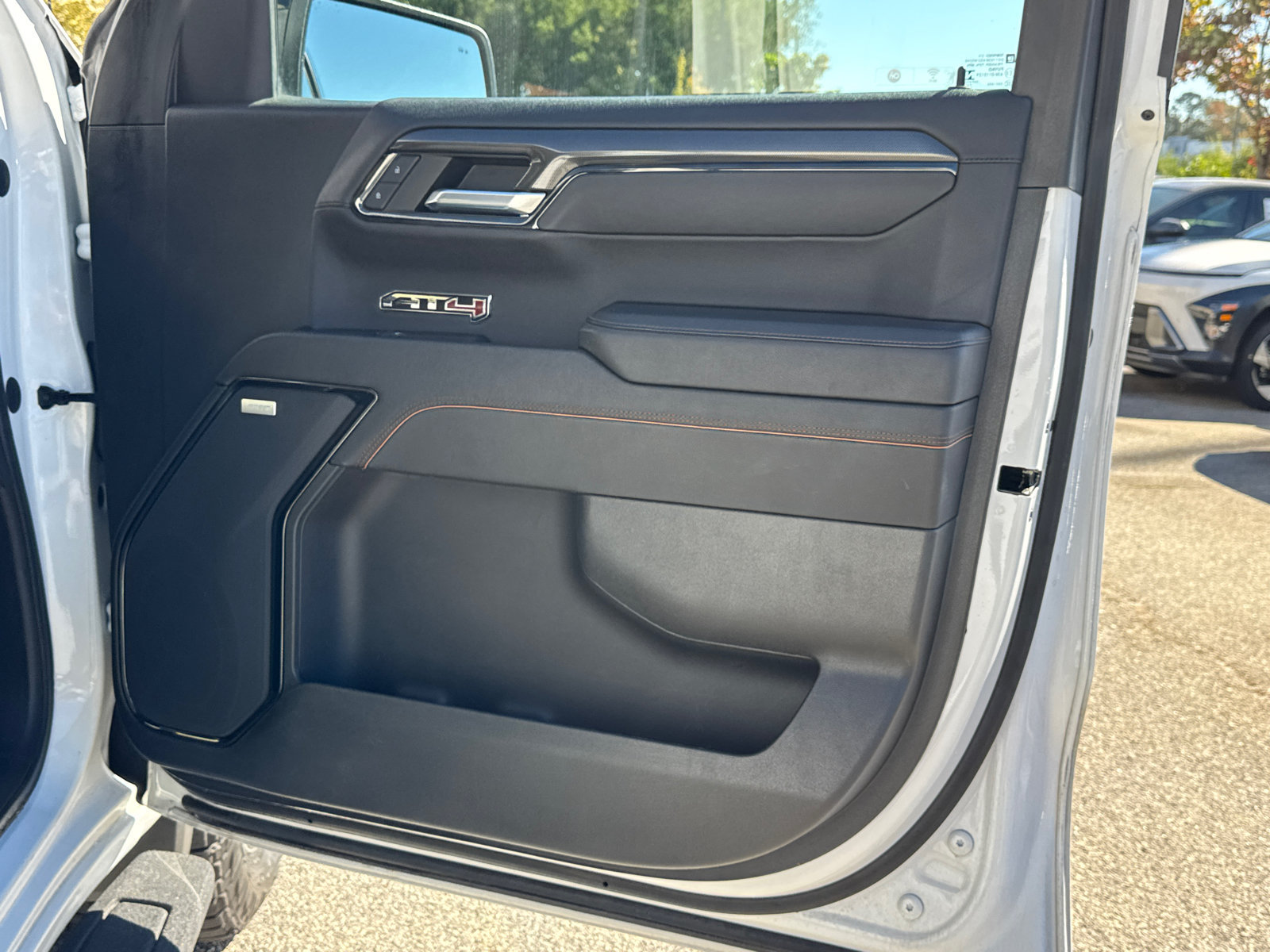 Used 2023 GMC Sierra 1500 AT4 w/ AT4 Premium Package AWD/4WD image 14