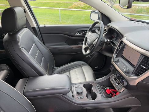 Used 2023 GMC Acadia Denali AWD/4WD image 34