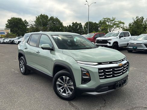 Certified 2026 Chevrolet Equinox LT w/ Convenience Package II AWD/4WD image 1
