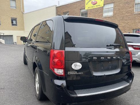 Used 2012 Dodge Grand Caravan SXT FWD image 10