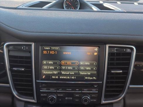 Used 2016 Porsche Panamera 4 Edition image 10