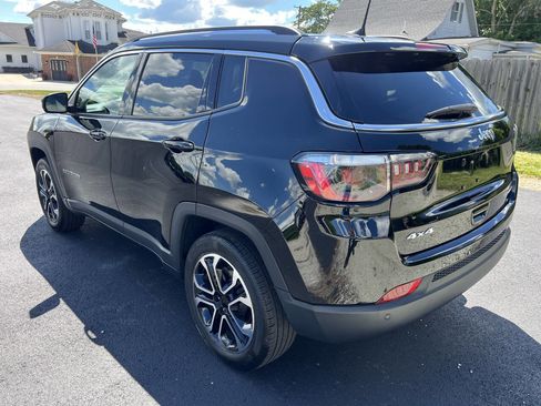 Used 2022 Jeep Compass Limited image 4