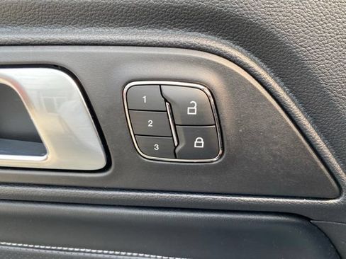 Used 2019 Ford Mustang GT Premium w/ Equipment Group 401A RWD image 28