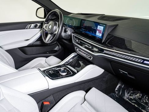 Used 2024 BMW X6 M60i AWD/4WD image 14