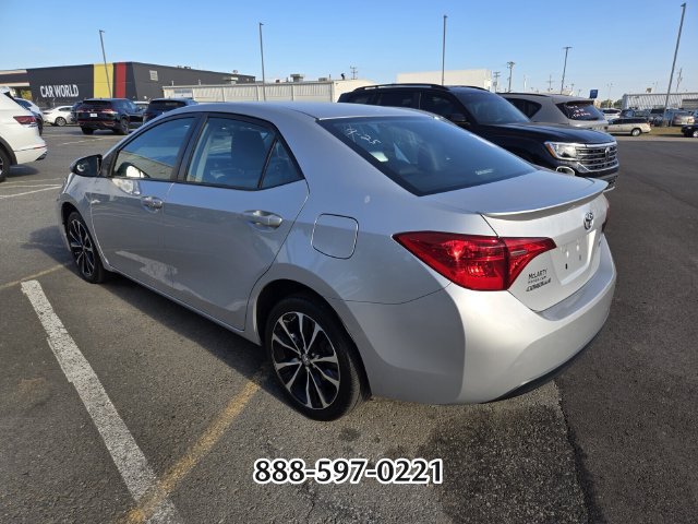 Used 2018 Toyota Corolla SE FWD image 3