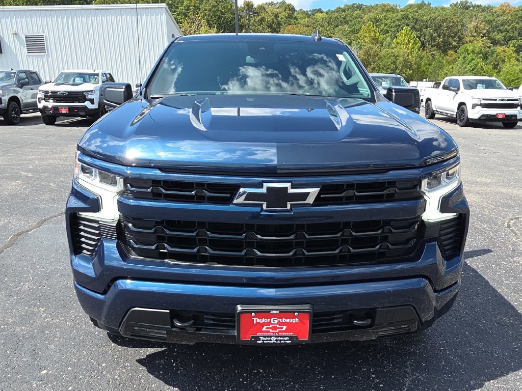 Used 2022 Chevrolet Silverado 1500 RST w/ Z71 Off-Road Package AWD/4WD image 3