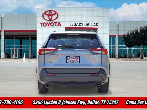 Used 2024 Toyota RAV4 XLE image 7