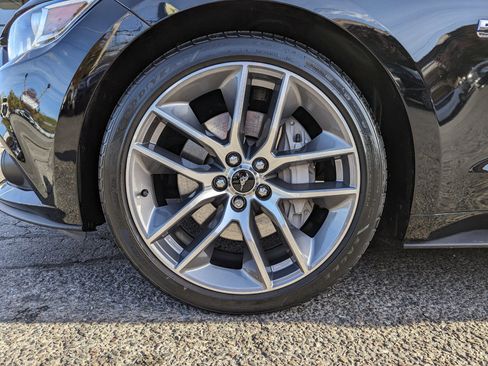 Used 2017 Ford Mustang GT Premium image 50