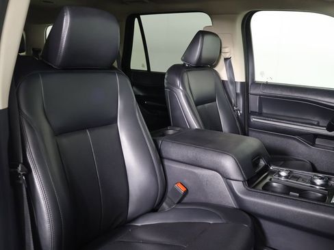 Used 2022 Ford Expedition XLT AWD/4WD image 30