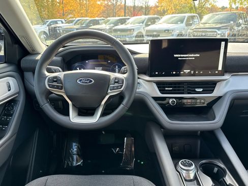 New 2026 Ford Explorer Active RWD image 25