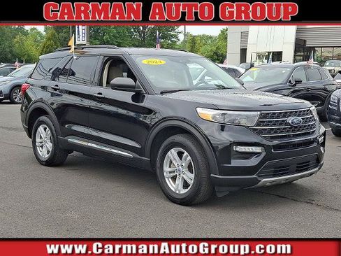 Certified 2024 Ford Explorer XLT w/ Equipment Group 202A AWD/4WD image 1