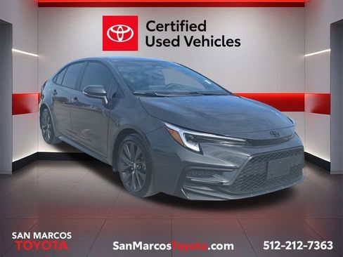 Certified 2025 Toyota Corolla SE image 3