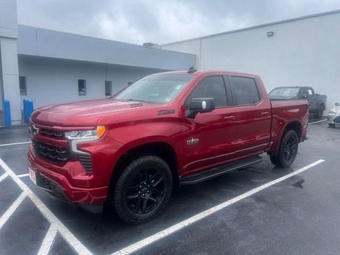 Used 2023 Chevrolet Silverado 1500 RST AWD/4WD image 2