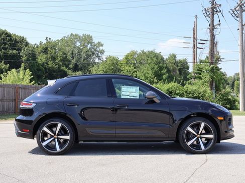 New 2025 Porsche Macan image 9