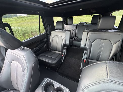 Used 2021 Ford Expedition Limited AWD/4WD image 36