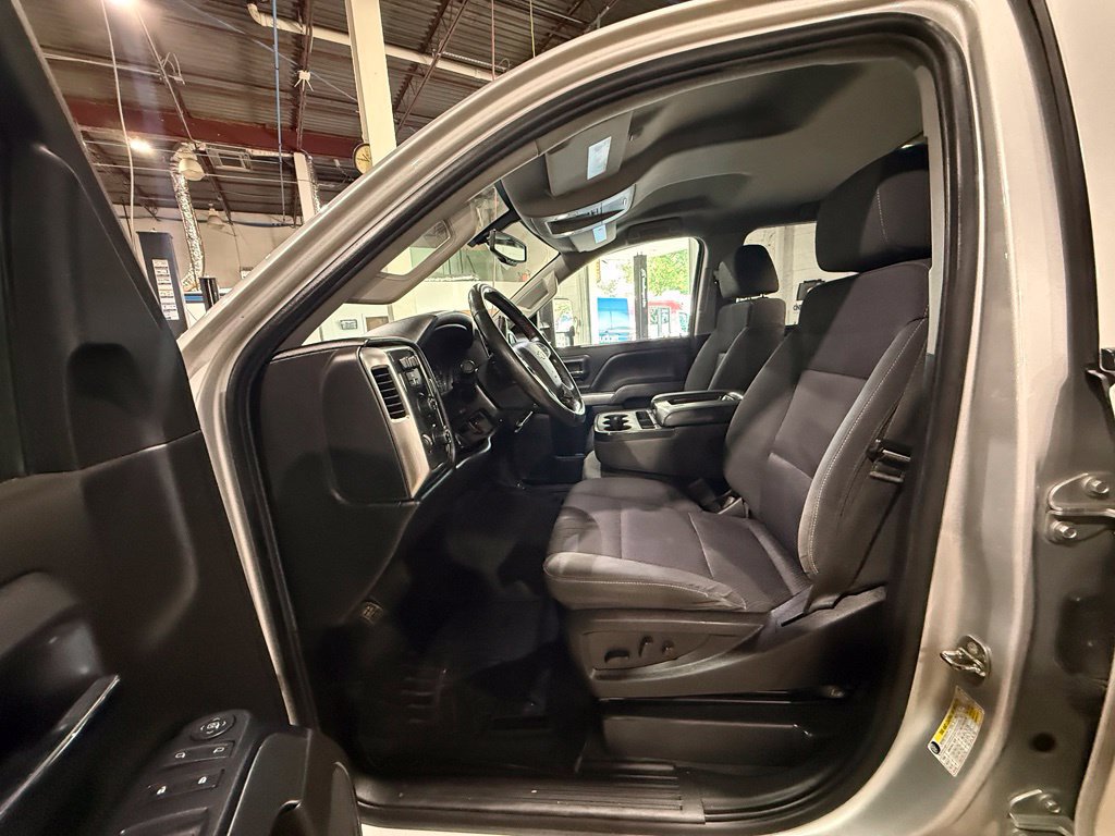 Used 2019 Chevrolet Silverado 2500 LT w/ LT Convenience Package AWD/4WD image 28