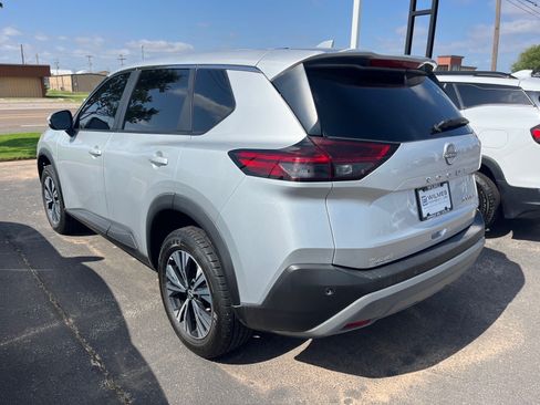 Used 2023 Nissan Rogue SV AWD/4WD image 4