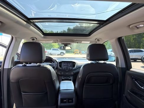 Used 2024 GMC Terrain AT4 AWD/4WD image 18