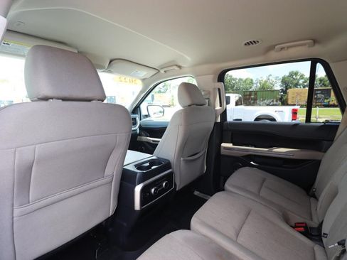 Certified 2022 Ford Expedition XLT RWD image 9