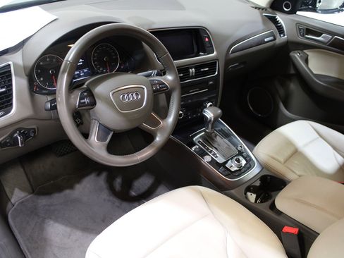 Used 2016 Audi Q5 2.0T Premium Plus w/ Technology Package image 24