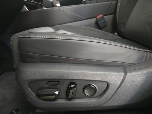 New 2026 Lexus RX 450h AWD image 29