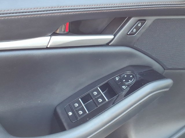 Used 2025 MAZDA MAZDA3 s FWD image 14