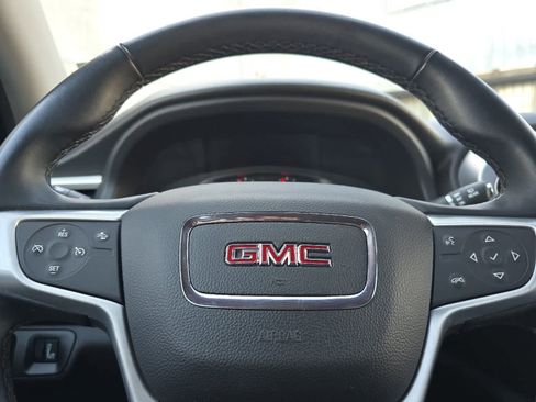 Used 2023 GMC Acadia SLT image 24