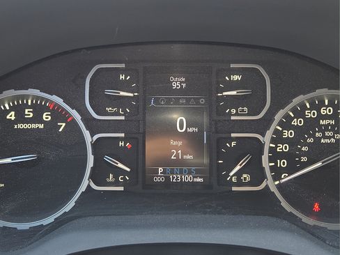 Used 2020 Toyota Tundra Platinum AWD/4WD image 24