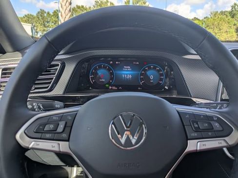 New 2026 Volkswagen Atlas Cross Sport SEL Premium R-Line image 30