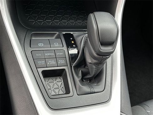 New 2025 Toyota RAV4 XLE image 28
