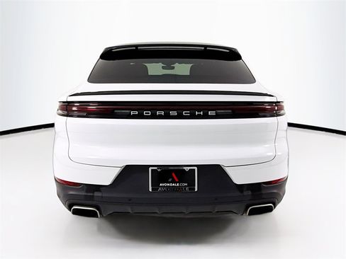 Certified 2024 Porsche Cayenne Coupe image 6