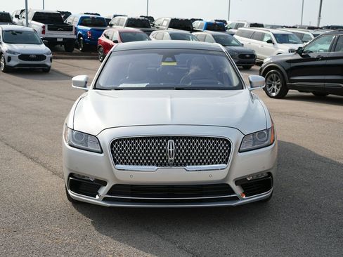 Used 2019 Lincoln Continental Reserve image 2