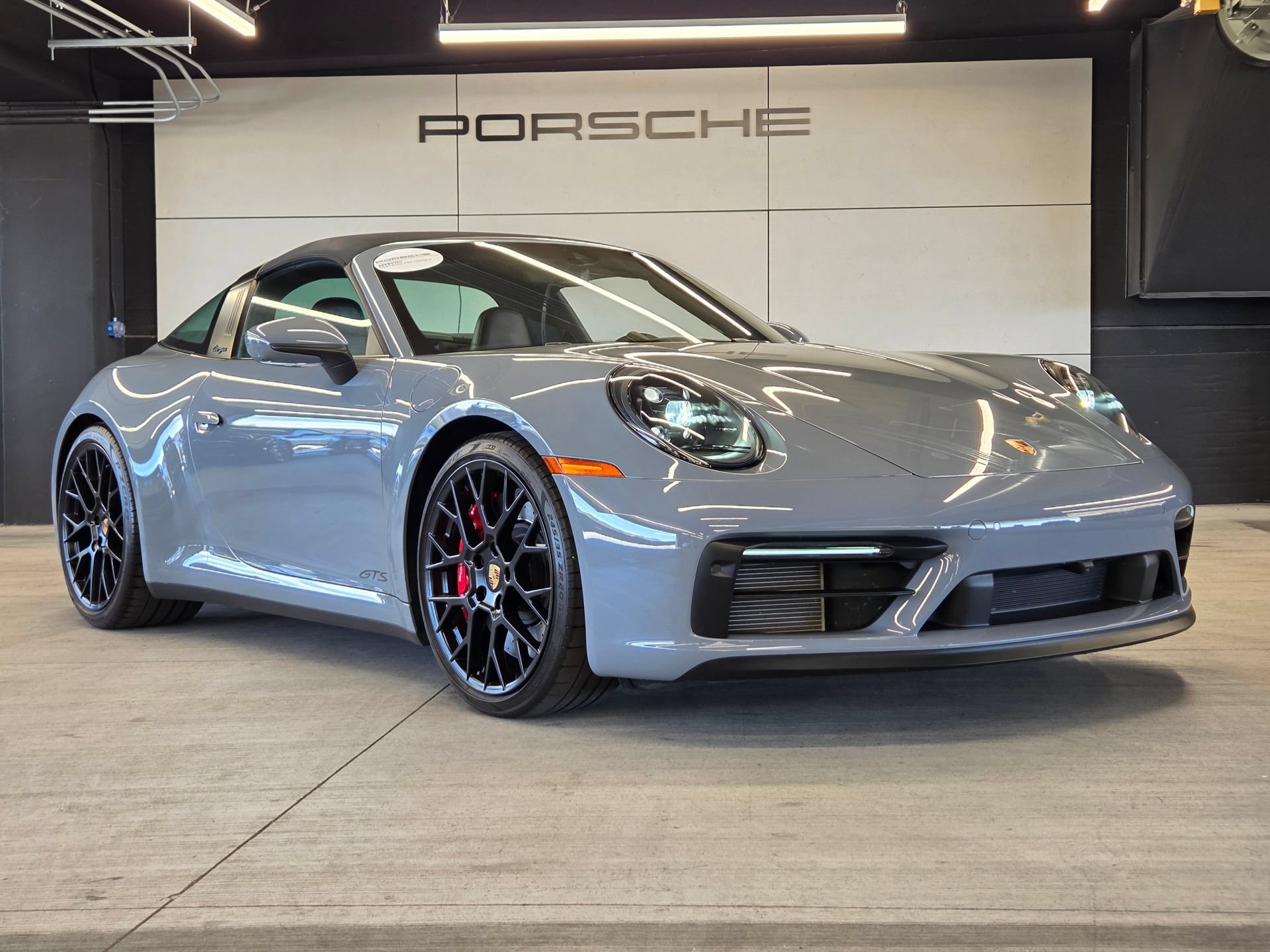 Certified 2024 Porsche 911 Targa 4 GTS AWD/4WD image 30