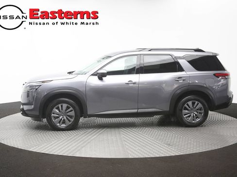 Used 2025 Nissan Pathfinder SV FWD image 60