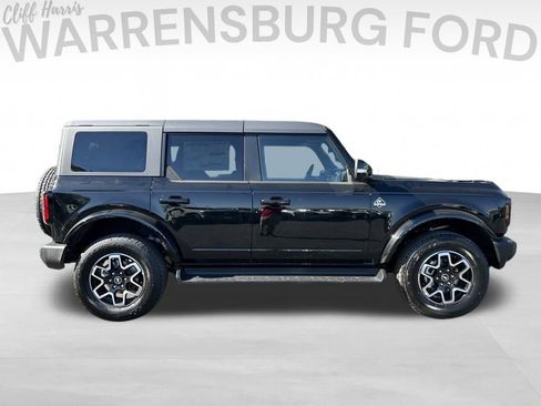 New 2025 Ford Bronco Outer Banks image 8