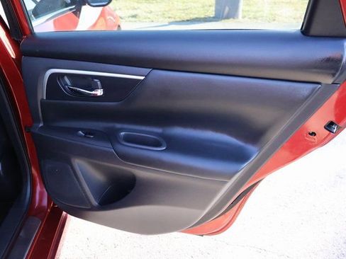 Used 2016 Nissan Altima 2.5 SL w/ 2.5 Technology w/LED Package image 14